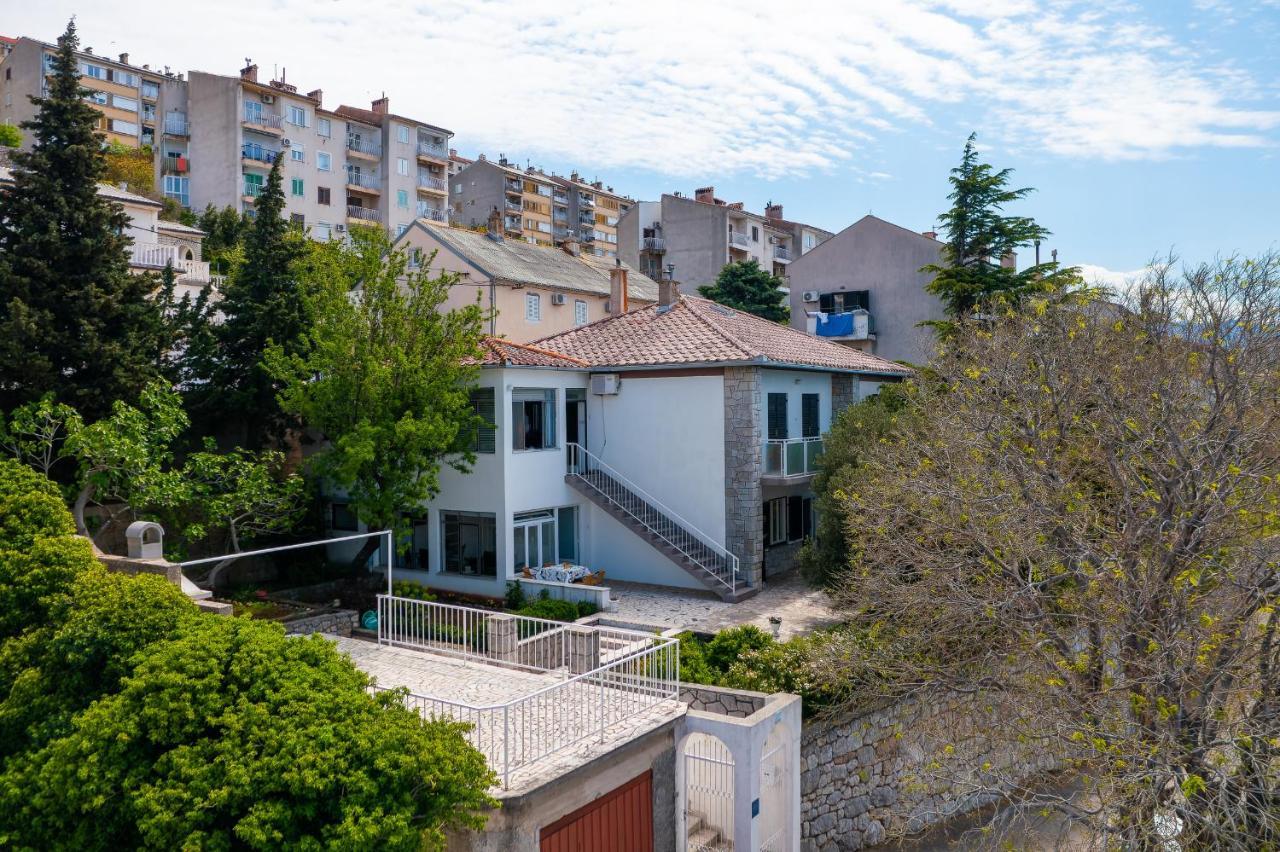 Apartments By The Beach Adela Senj Senj  Dış mekan fotoğraf