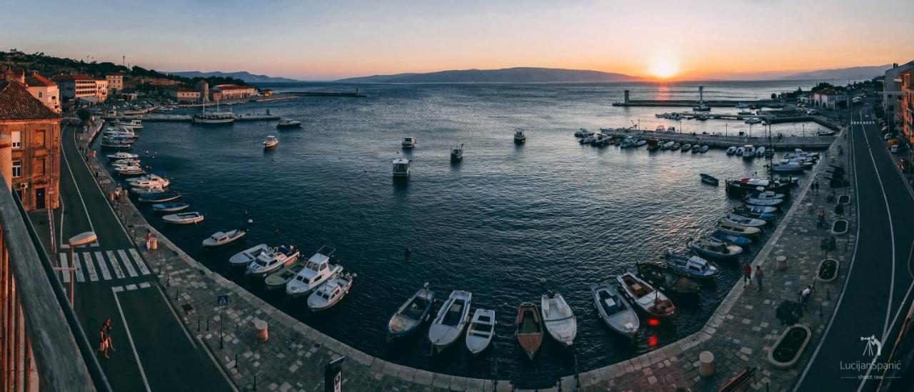Apartments By The Beach Adela Senj Senj  Dış mekan fotoğraf