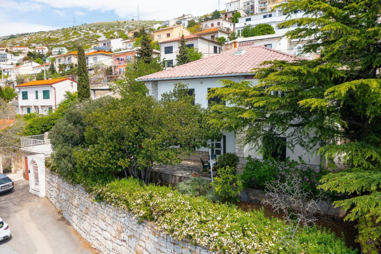 Apartments By The Beach Adela Senj Senj  Dış mekan fotoğraf