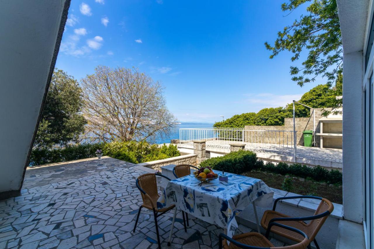 Apartments By The Beach Adela Senj Senj  Dış mekan fotoğraf