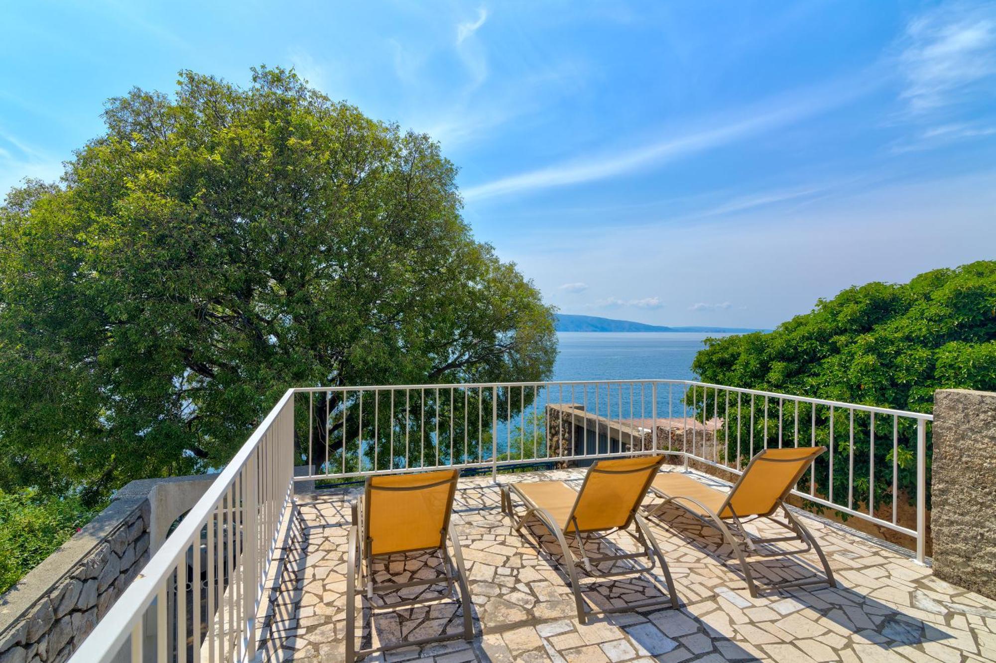 Apartments By The Beach Adela Senj Senj  Dış mekan fotoğraf